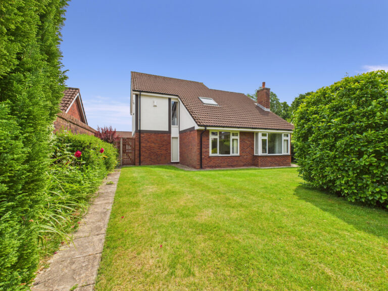 Mereside Close, Longton