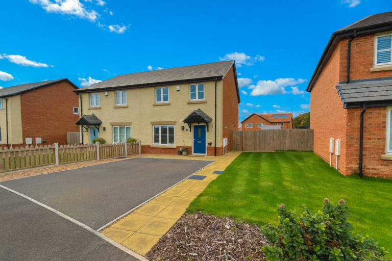 Eider Avenue, Broughton