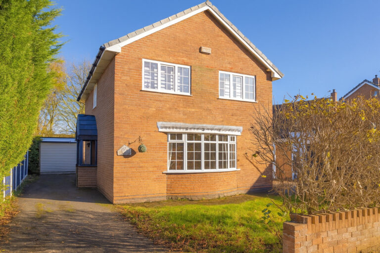 First Avenue, Clifton